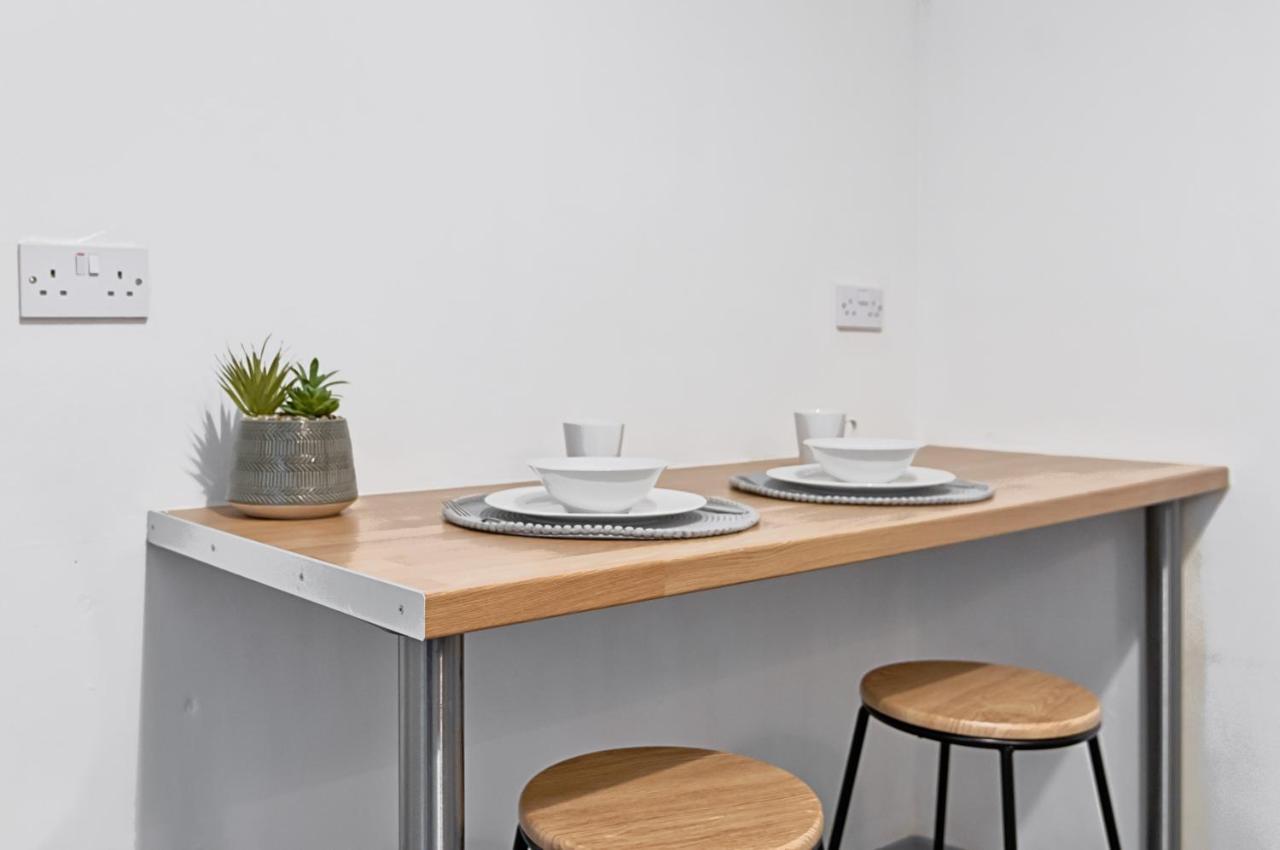 City Centre, Tv'S In All Rooms, Available Parking Swansea Exterior photo
